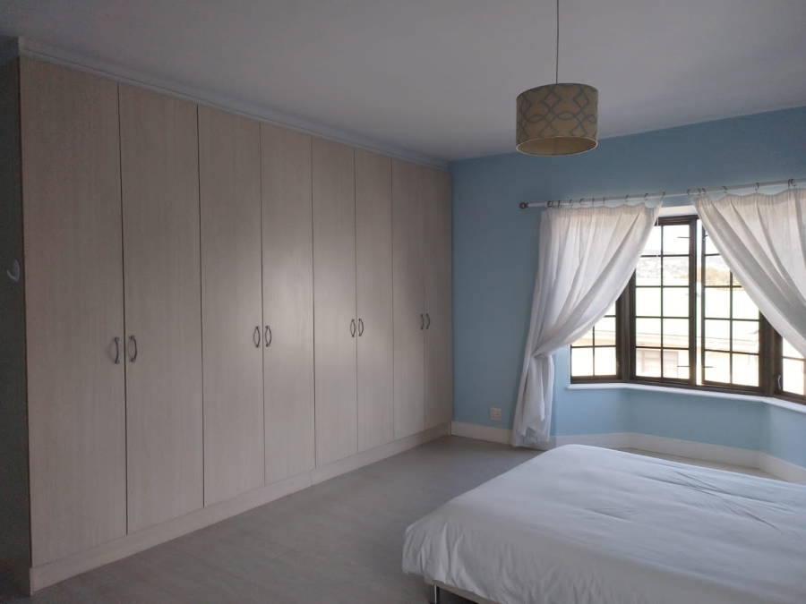 To Let 3 Bedroom Property for Rent in Lionviham Western Cape